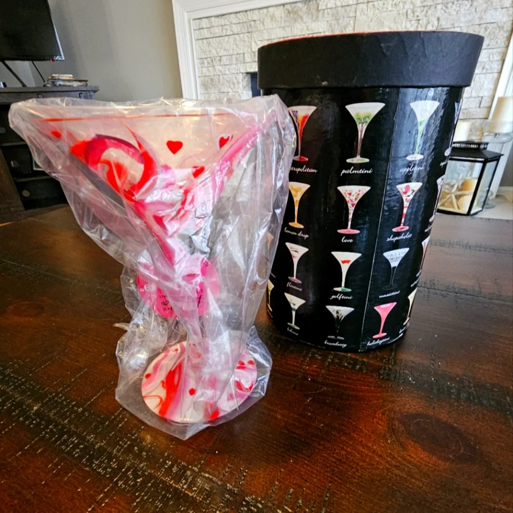 RETIRED Lolita Love Potion #9 Martini Glass - Picture 1 of 4